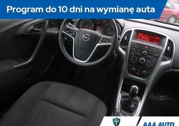 Opel Astra cena 36000 przebieg: 158018, rok produkcji 2014 z Głuszyca małe 191